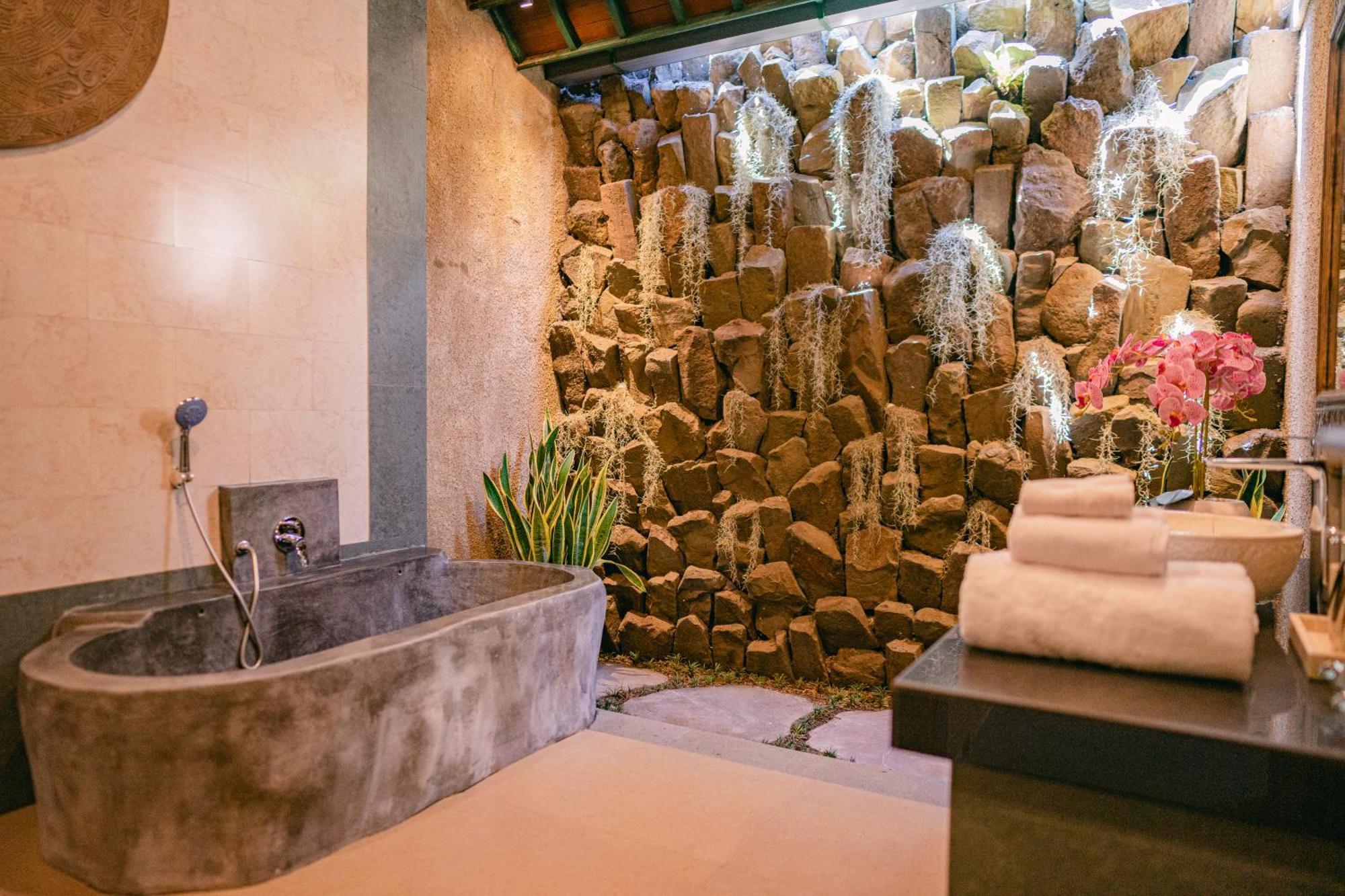 2 Seasons : Villa Star - Luxury With Private Pool أوبود المظهر الخارجي الصورة